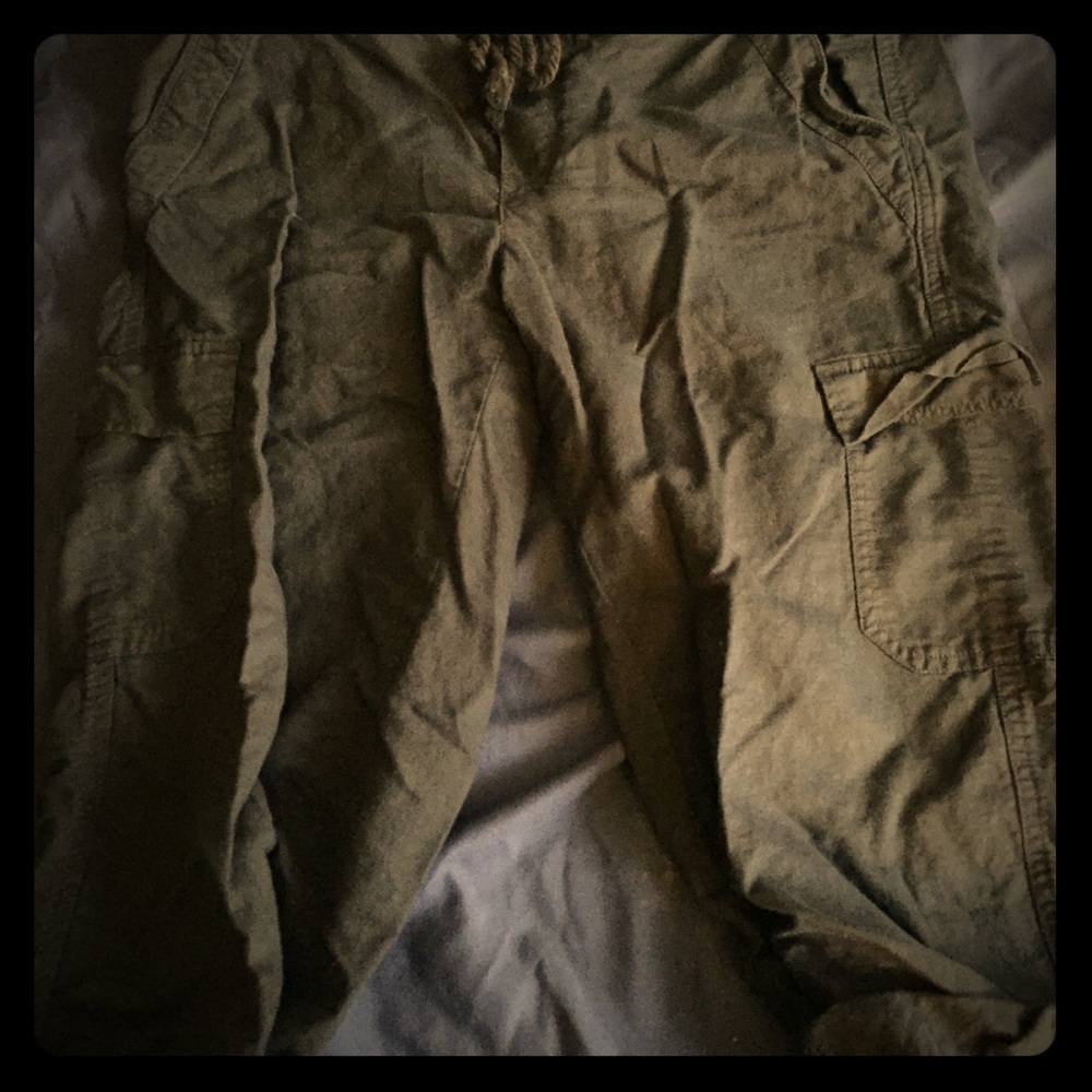 Navy Cargo Capris
